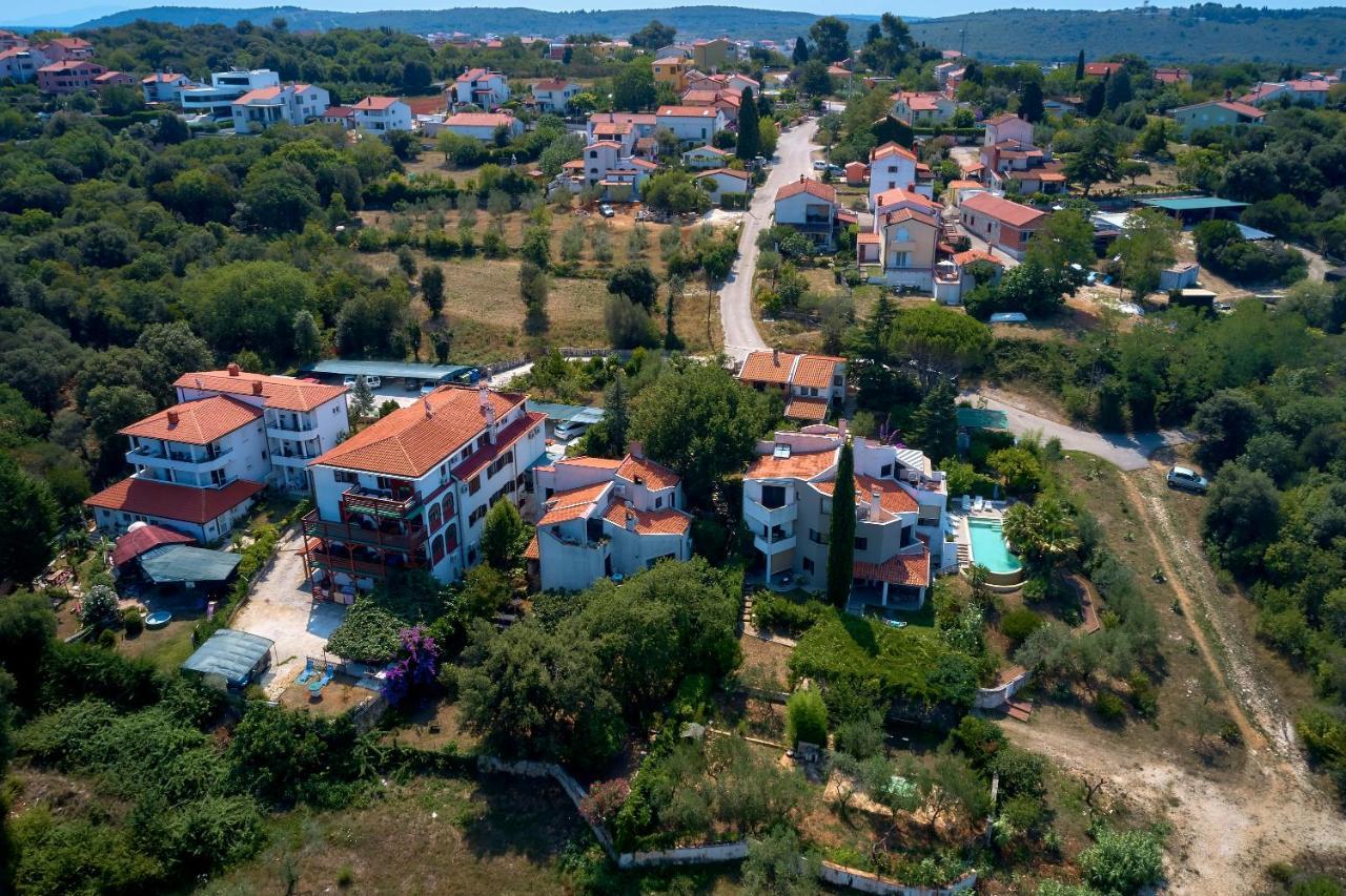Apartments Dracice 1019 Баньоле Екстериор снимка
